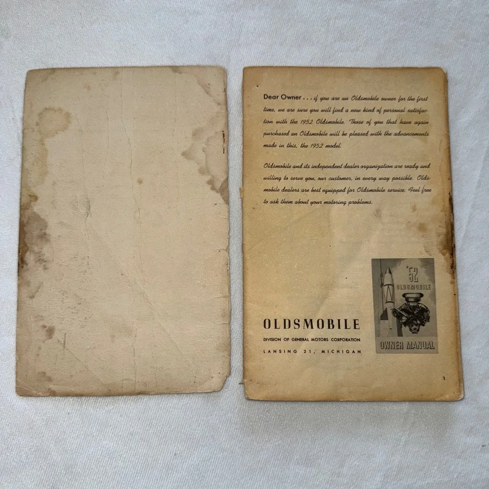 1952 Oldsmobile Car Owner Manual Vintage Auto Guide Rocket Engine‎ Illustration